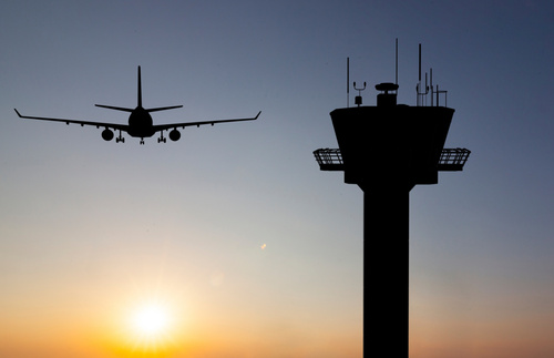 The Air Traffic Controller Shortage: When Will It Improve? How Can You Prepare? | Frommer's