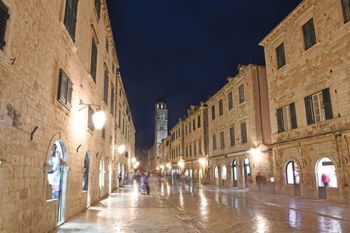 SCOOP: No, Dubrovnik Is Not Fining Tourists €265 for Using Wheeled Luggage | Frommer's